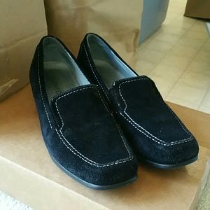 Aravon Erica Dark Blue Faux Suede Slip-on Loafers